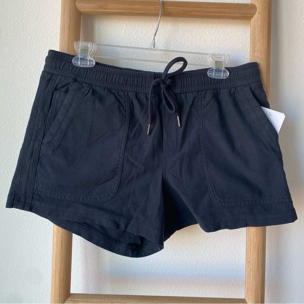 Athleta Farallon Short Black (M) NEW WITH TAGS!